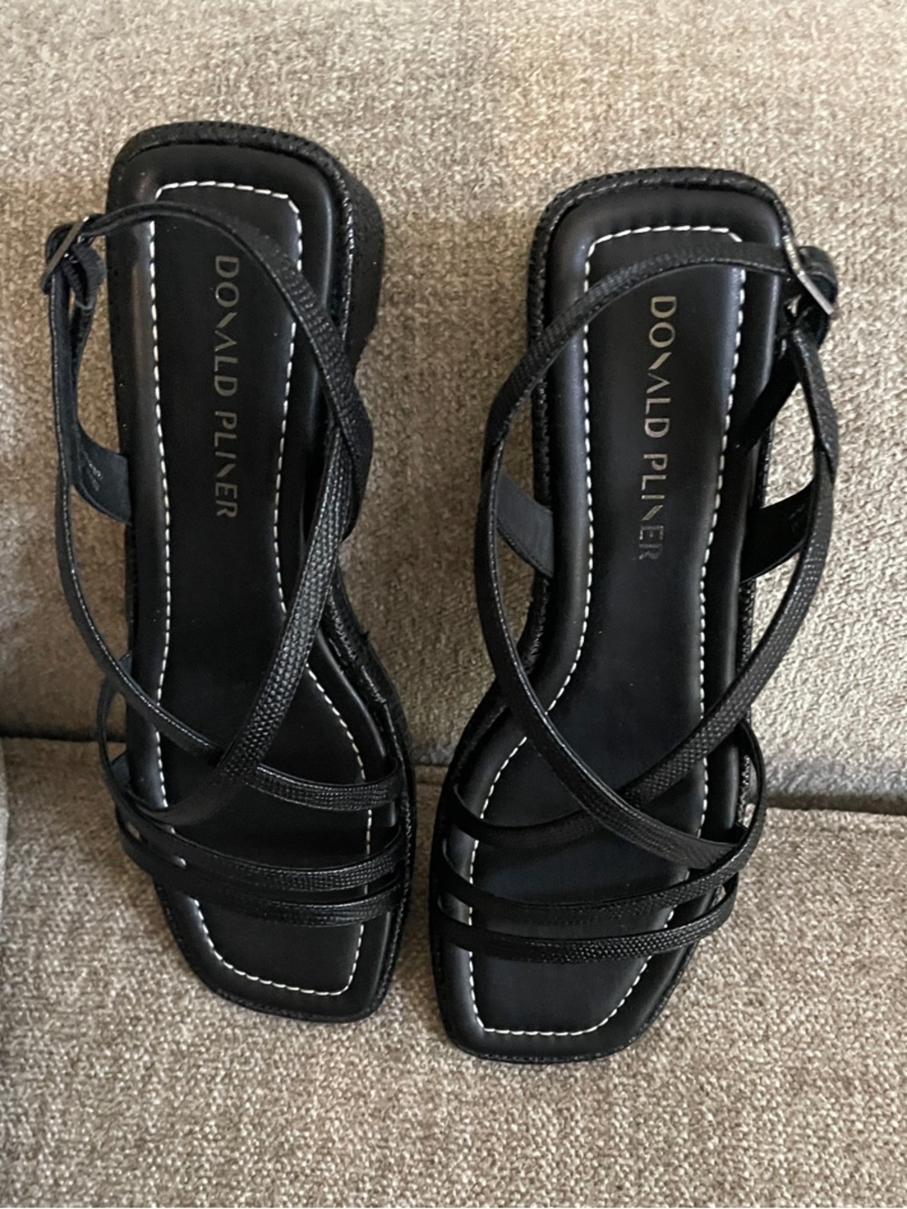 Donald J. Pliner Black Strappy Square-Toe Heeled Sandals NWOT SZ 8.5